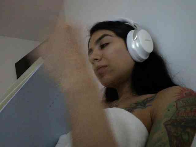 juanita-fox bongacams live cam model