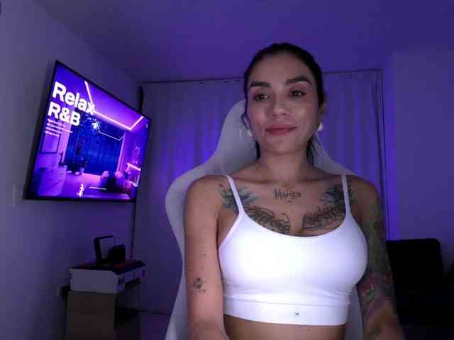 juanita-fox bongacams live cam model