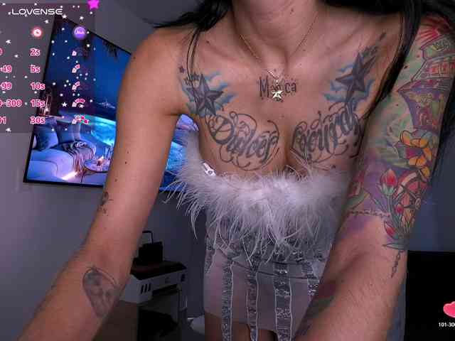 juanita-fox bongacams live cam model