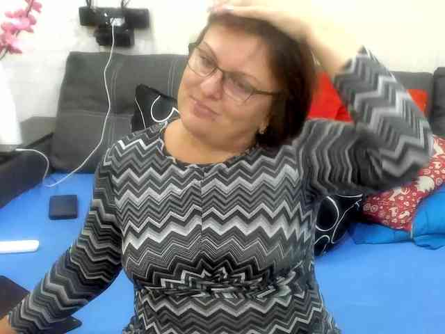 KyliePage1 bongacams live cam model
