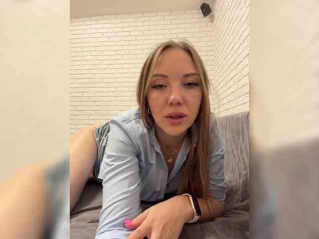 Pepetka22 bongacams live cam model
