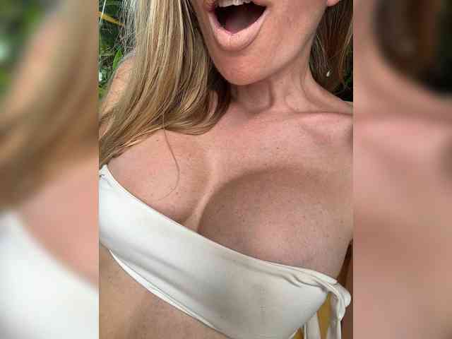 -AfricaYaa- bongacams live cam model