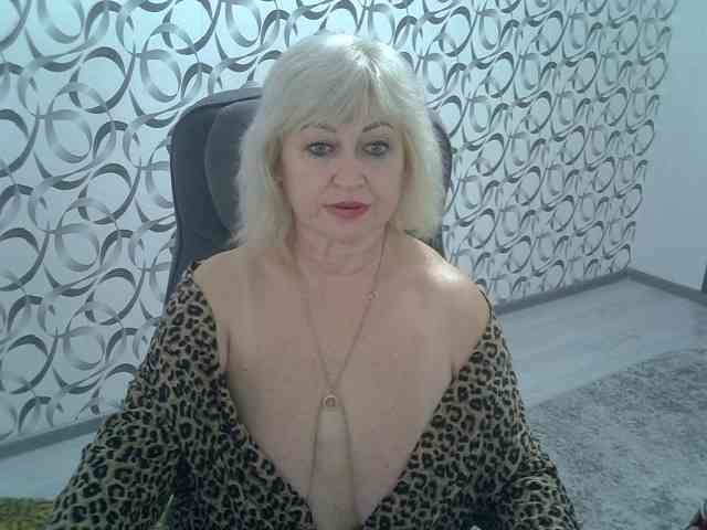 helen88888 bongacams live cam model