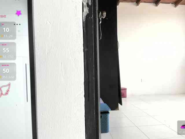 AnnieMiller- bongacams live cam model