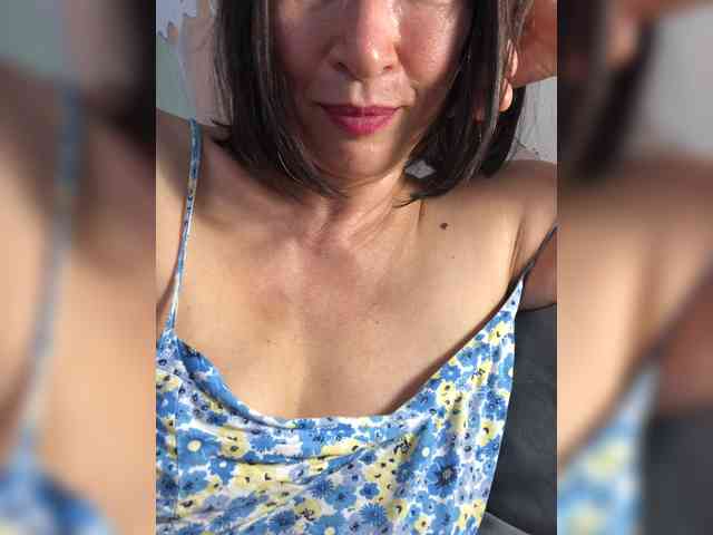 miss-s bongacams live cam model