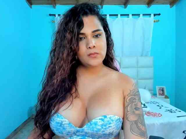 shadiaorozco bongacams live cam model