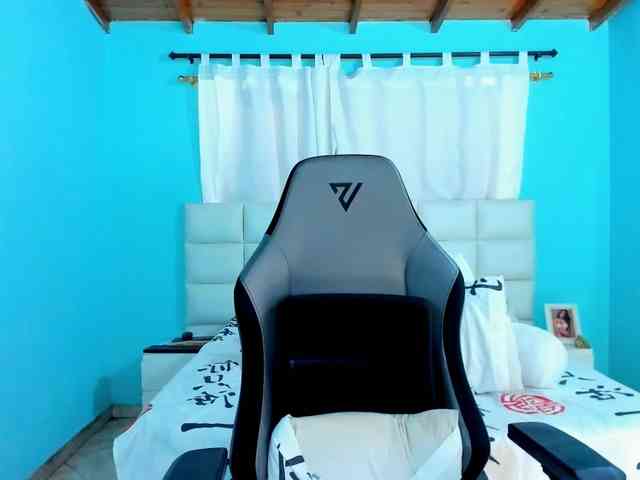 shadiaorozco bongacams live cam model