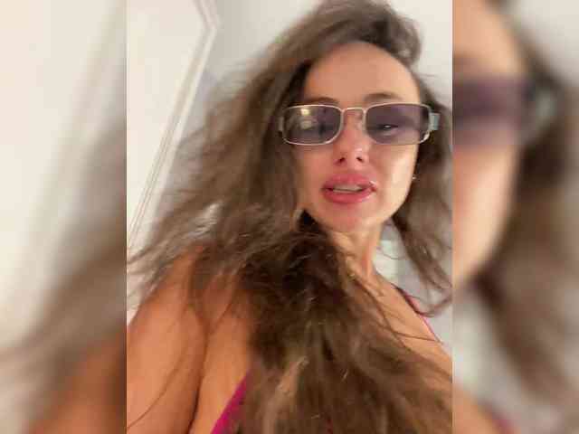 sochnayaaa bongacams live cam model