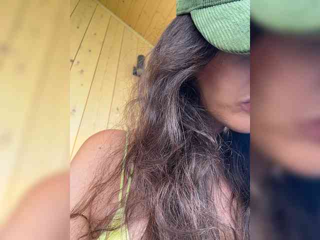 sochnayaaa bongacams live cam model