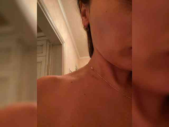 sochnayaaa bongacams live cam model