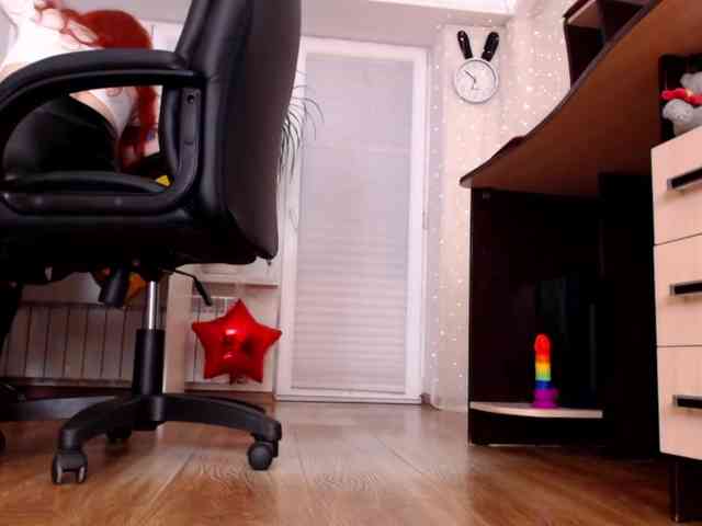 Carrie1337 bongacams live cam model