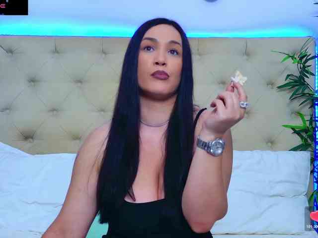 DaliyaArabian bongacams live cam model