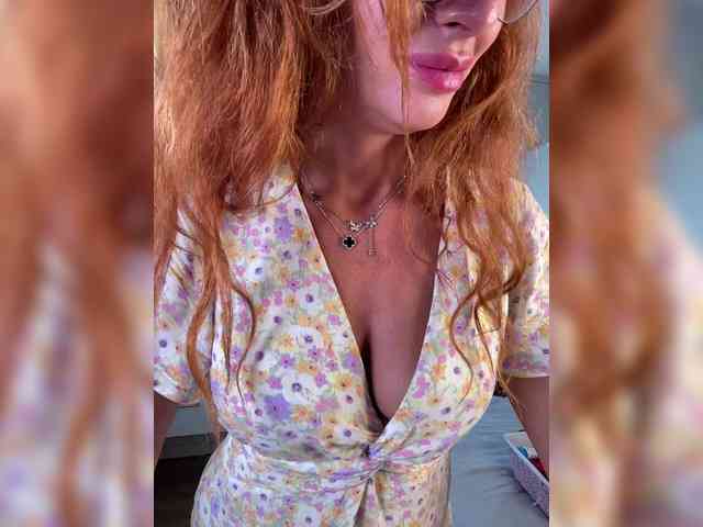 -wowFox- bongacams live cam model