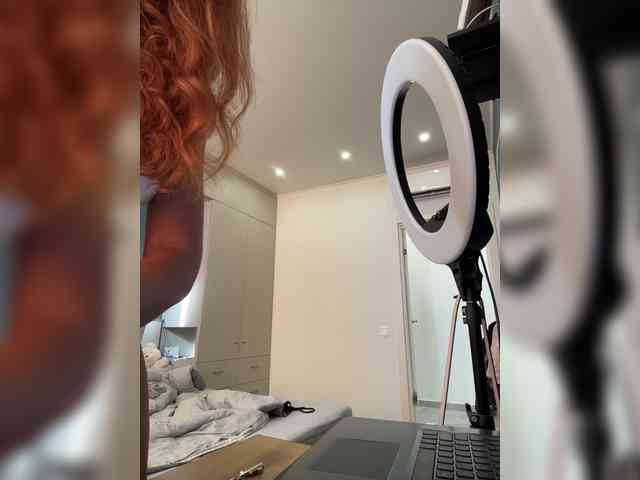 -wowFox- bongacams live cam model
