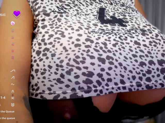 LinettAbsolut bongacams live cam model