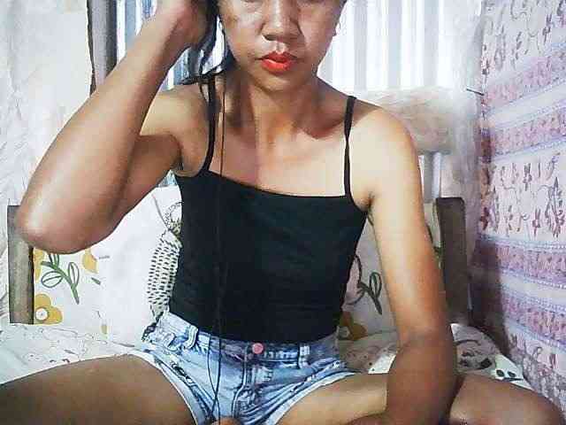 Ginahhot bongacams live cam model