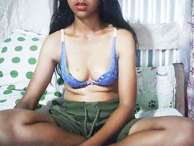 Ginahhot bongacams live cam model