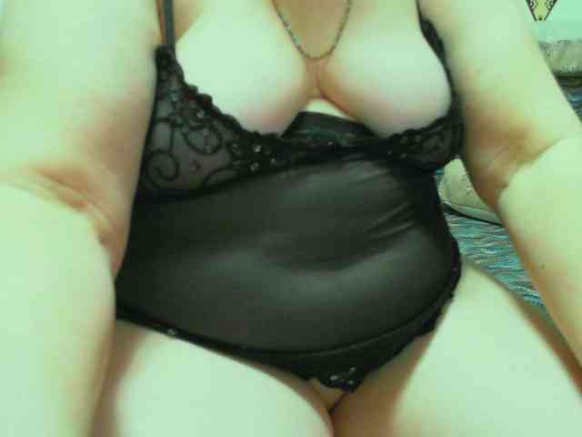 Vyka-Vyka bongacams live cam model