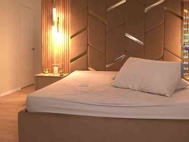 Girl-Pleasure bongacams live cam model