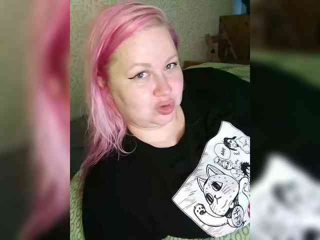 SashaLyubov bongacams live cam model