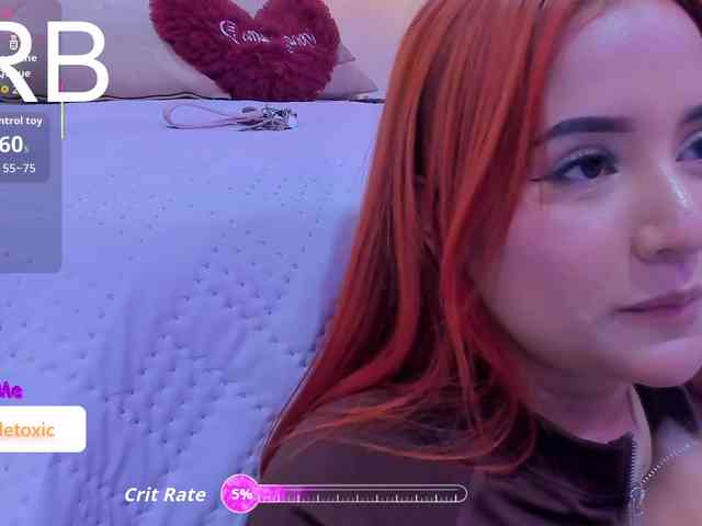 LittleToxic bongacams live cam model
