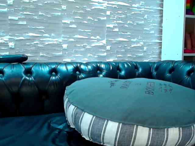 AmelieandRoss bongacams live cam model