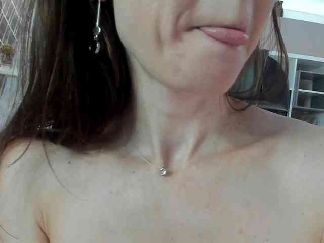 firstMaja bongacams live cam model