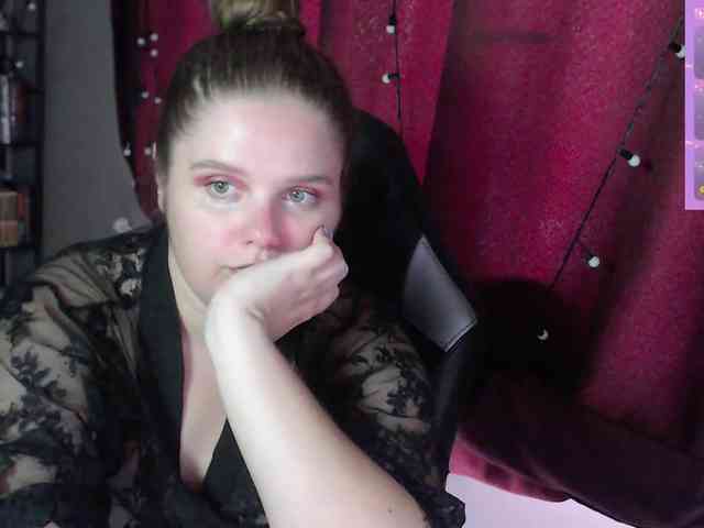 alicepussy bongacams live cam model