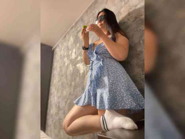 Katerinagreiz bongacams live cam model