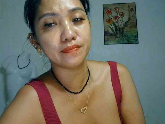 jennahshampoo bongacams live cam model