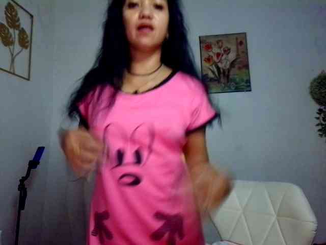 jennahshampoo bongacams live cam model