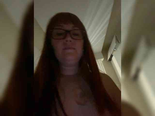 Fox-Lisa bongacams live cam model