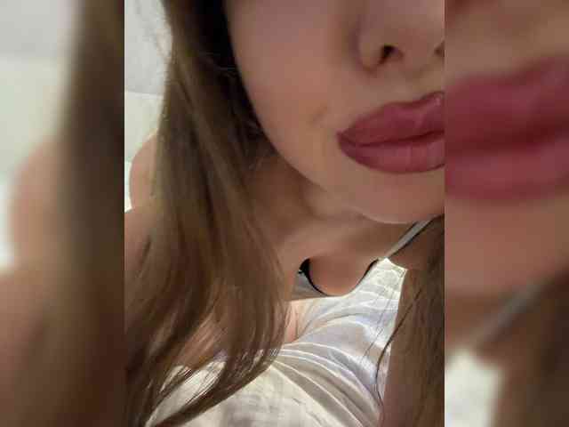 BABYVIK bongacams live cam model