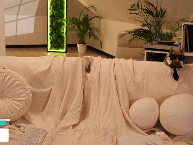 Taanni bongacams live cam model