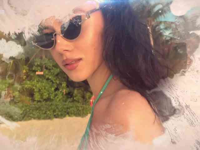 Taanni bongacams live cam model
