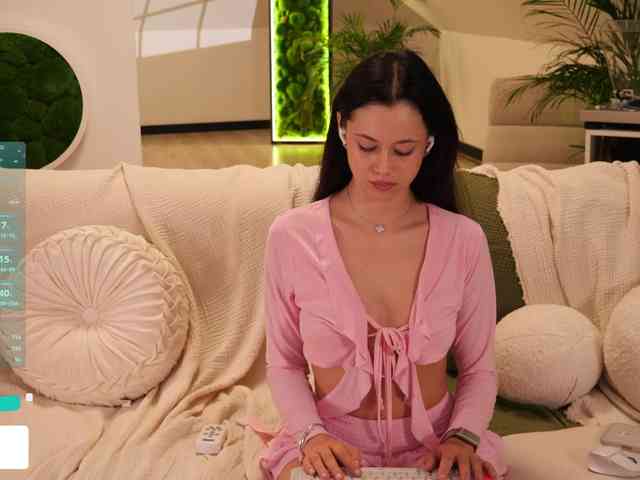 Taanni bongacams live cam model