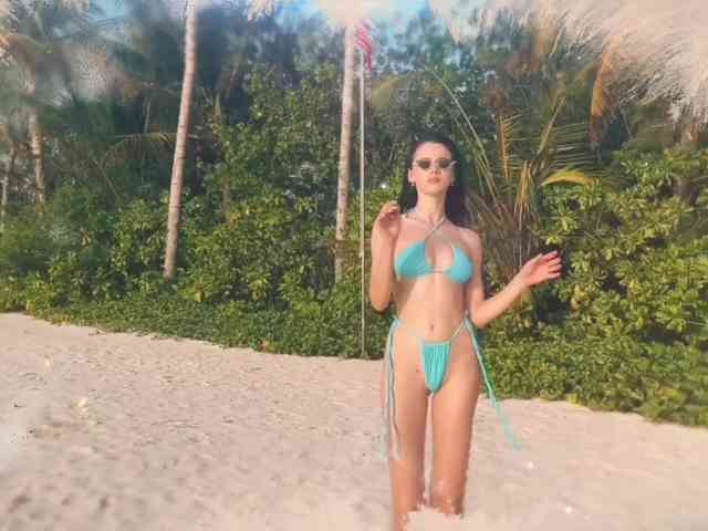 Taanni bongacams live cam model