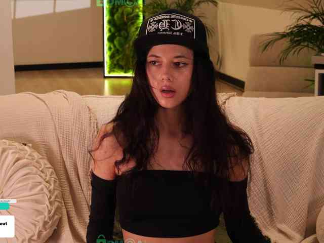 Taanni bongacams live cam model