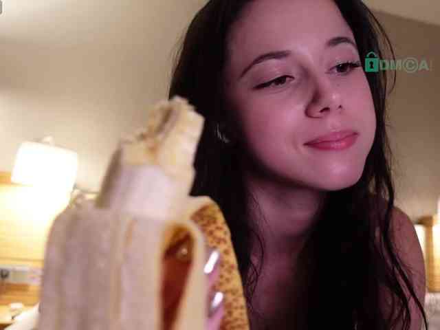 Taanni bongacams live cam model