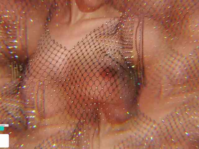 Taanni bongacams live cam model