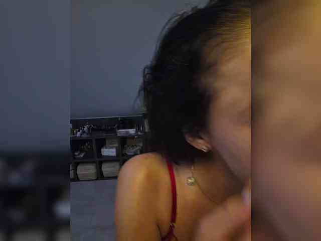Taanni bongacams live cam model