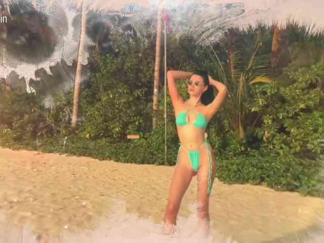 Taanni bongacams live cam model