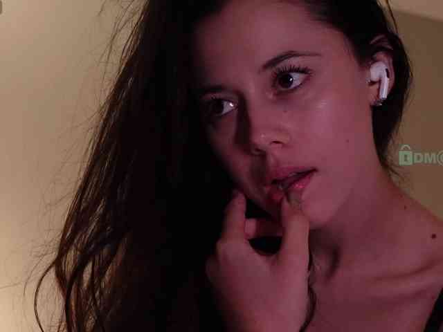 Taanni bongacams live cam model