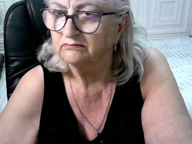 LolkaAlyss bongacams live cam model