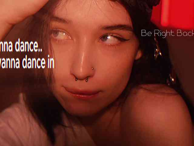 hor-neyJ0zy bongacams live cam model