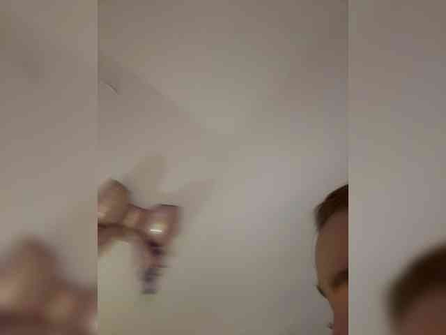 LittleDelora bongacams live cam model