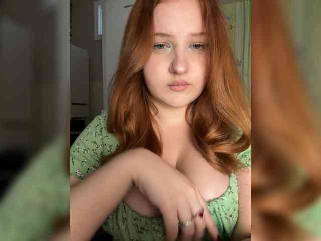 Denichka14 bongacams live cam model