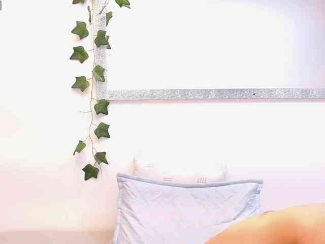 louisk2 bongacams live cam model