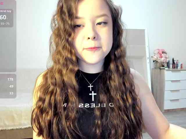 Mirenelma bongacams live cam model