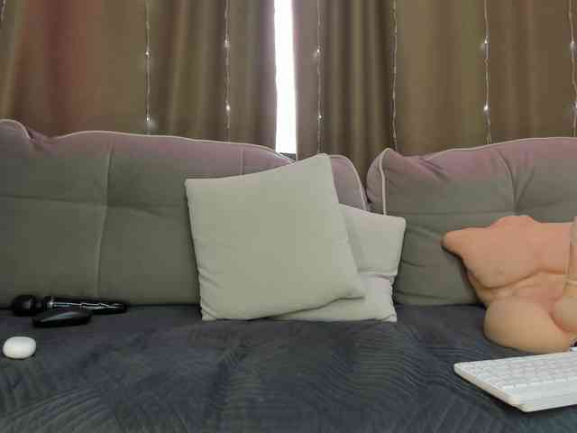 EditaMilf bongacams live cam model